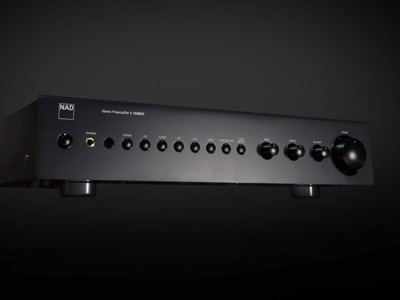 NAD 165 BEE stereo preamplifier